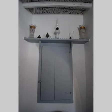 Antigonis Traditional House In Lefkes Village *